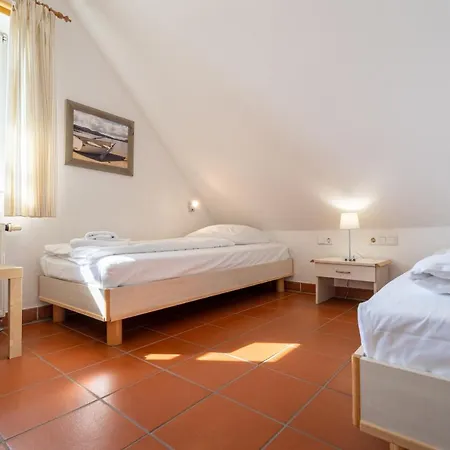 Rugana - Komfort Mit 2 Schlafzimmern Und Terrasse B01